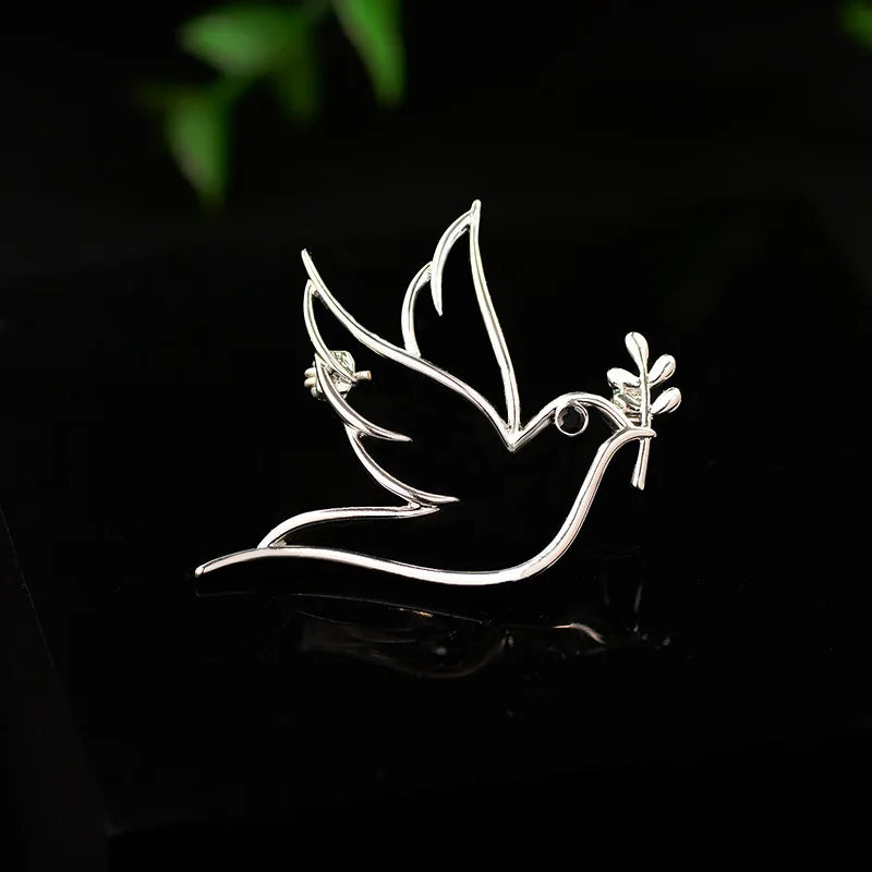 New Minimalist Hollow Out Peace Dove Brooch Exquisite Design Temperament Corsage Suit Jacket Fashionable Pin Accessories Broche